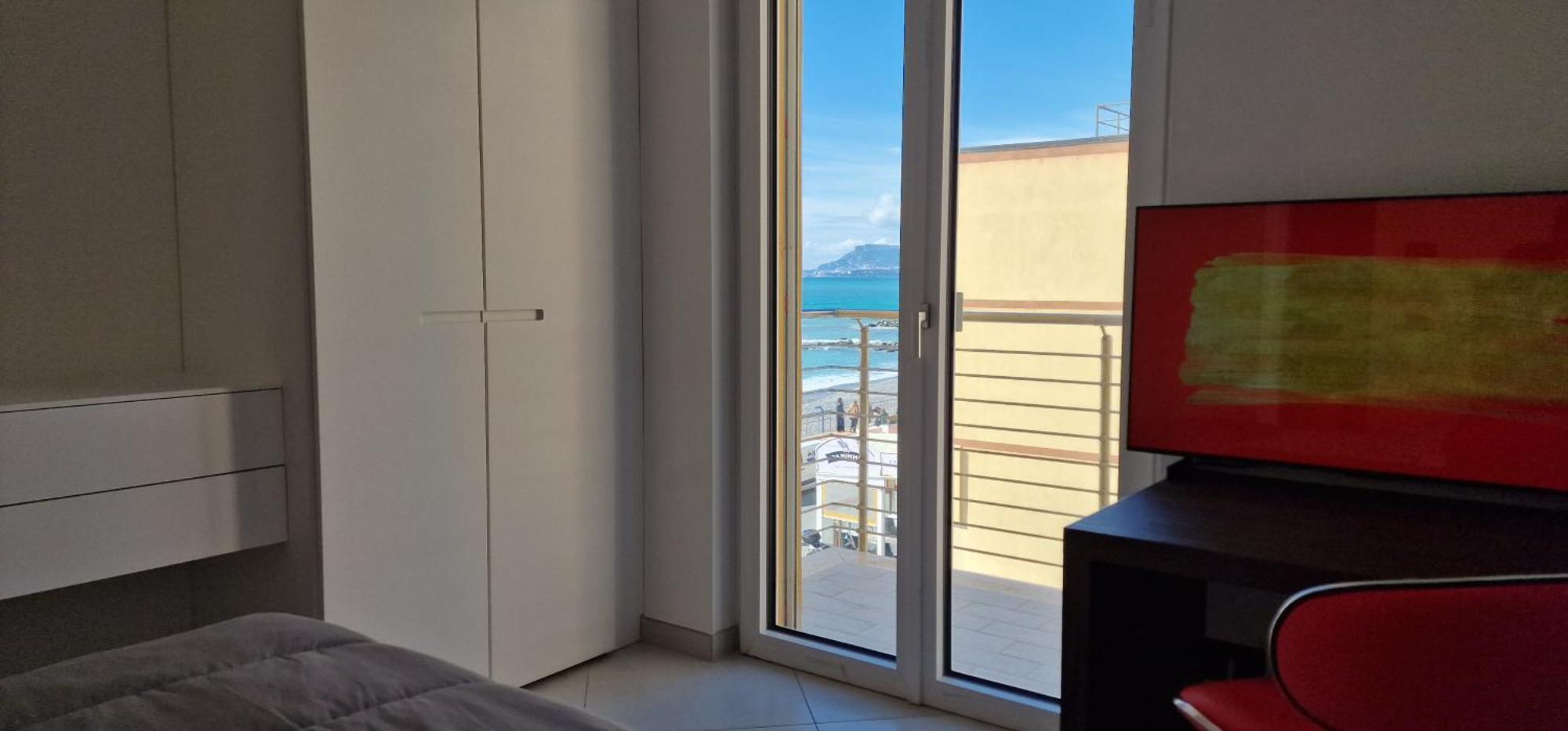 Mare Blu Apartment Ventimiglia Bagian luar foto