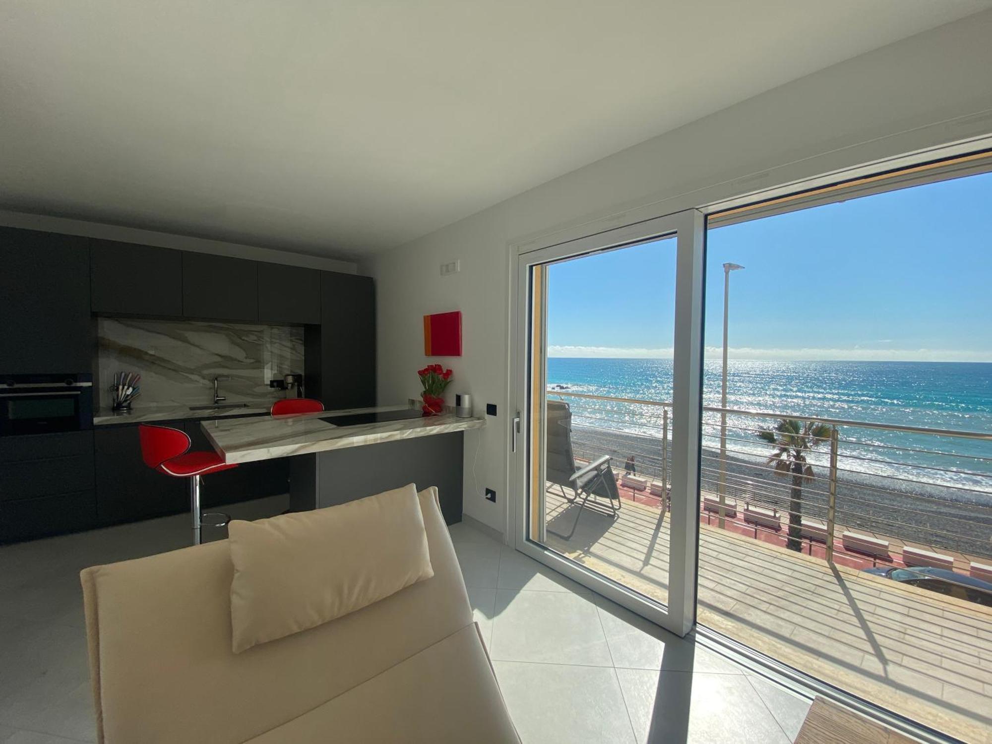 Mare Blu Apartment Ventimiglia Bagian luar foto