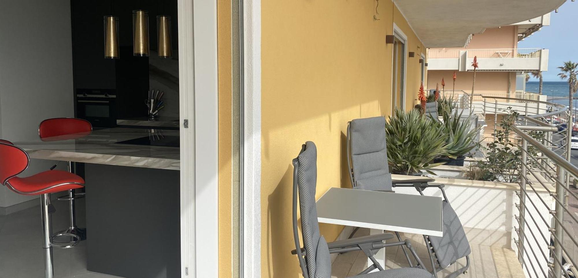 Mare Blu Apartment Ventimiglia Bagian luar foto