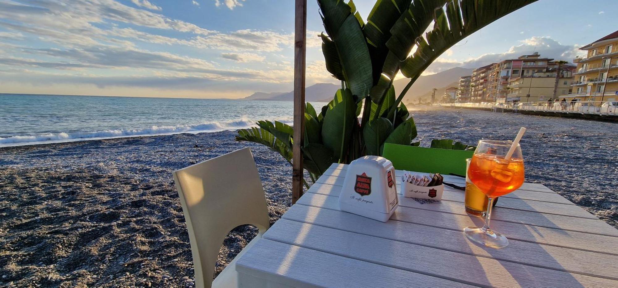 Mare Blu Apartment Ventimiglia Bagian luar foto