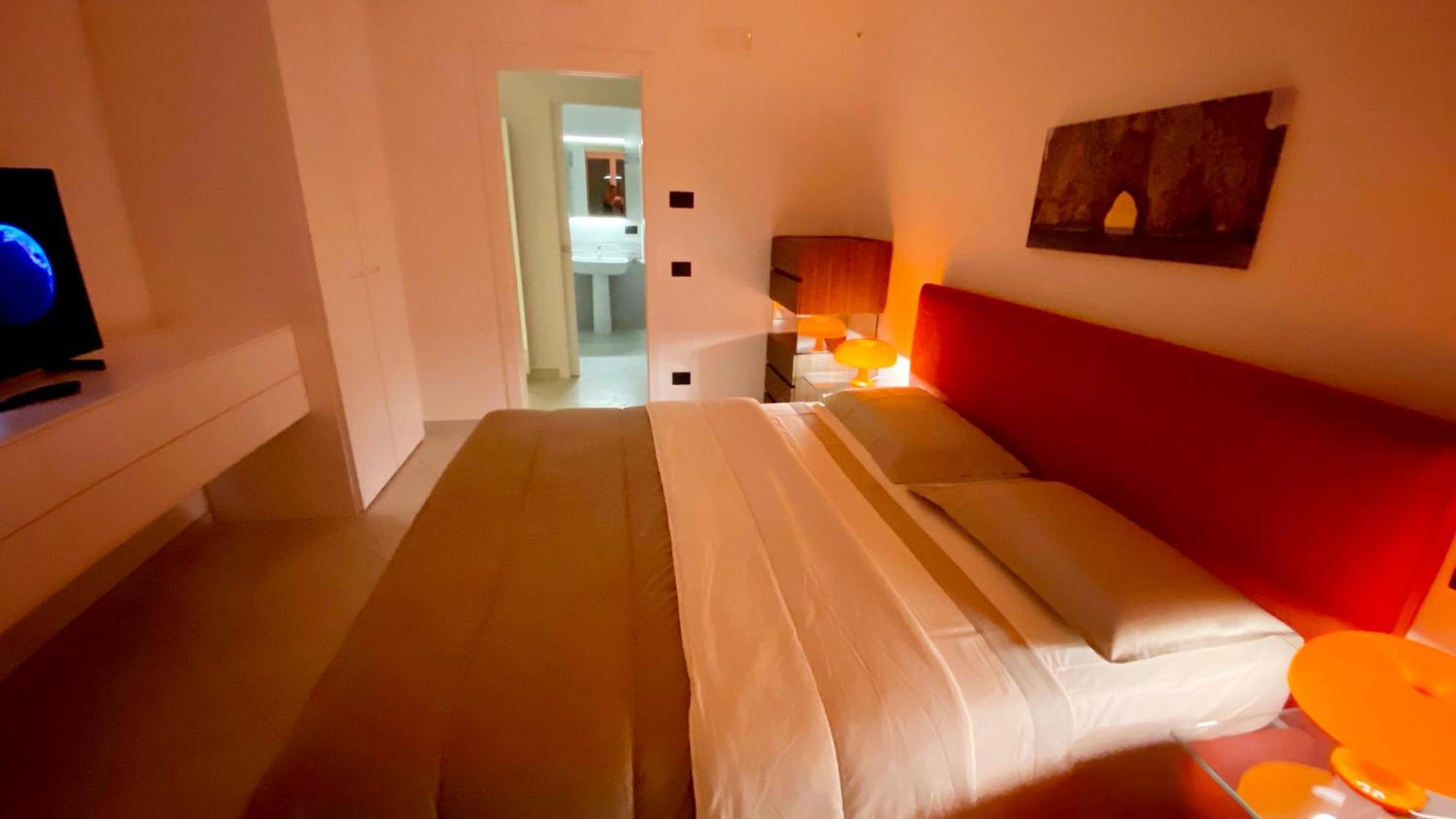 Mare Blu Apartment Ventimiglia Bagian luar foto