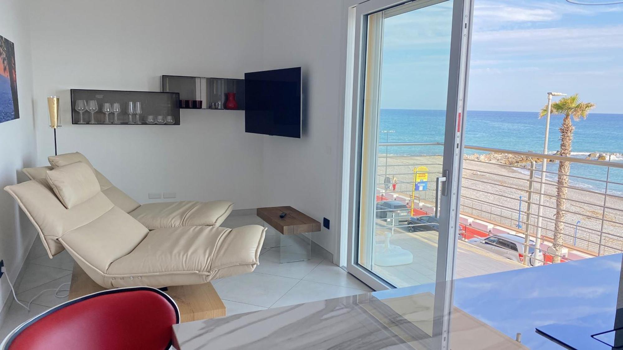 Mare Blu Apartment Ventimiglia Bagian luar foto